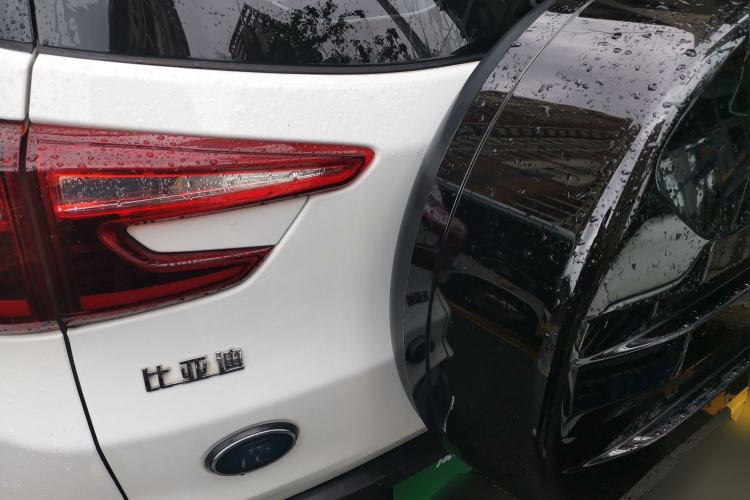 Used BYD Yuan New Energy 2018 EV360 Smart Connected Cool Model Trunk