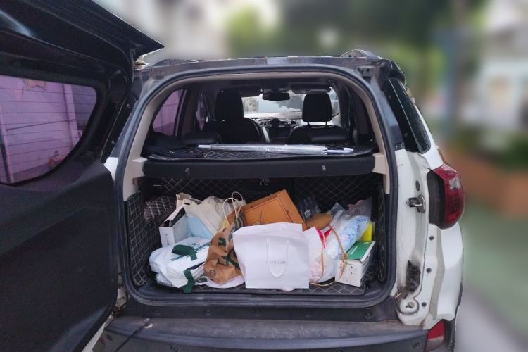 Used BYD Yuan New Energy 2018 EV360 Smart Connected Cool Model Trunk