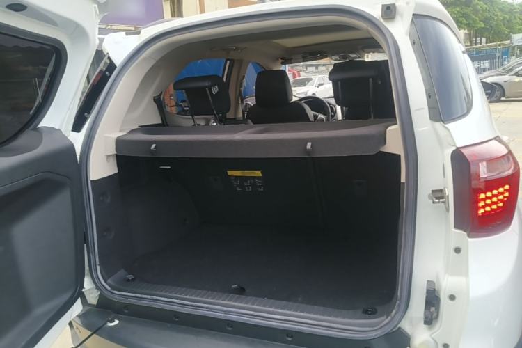 Used BYD Yuan New Energy 2018 EV360 Smart Connect Cool Edition Trunk