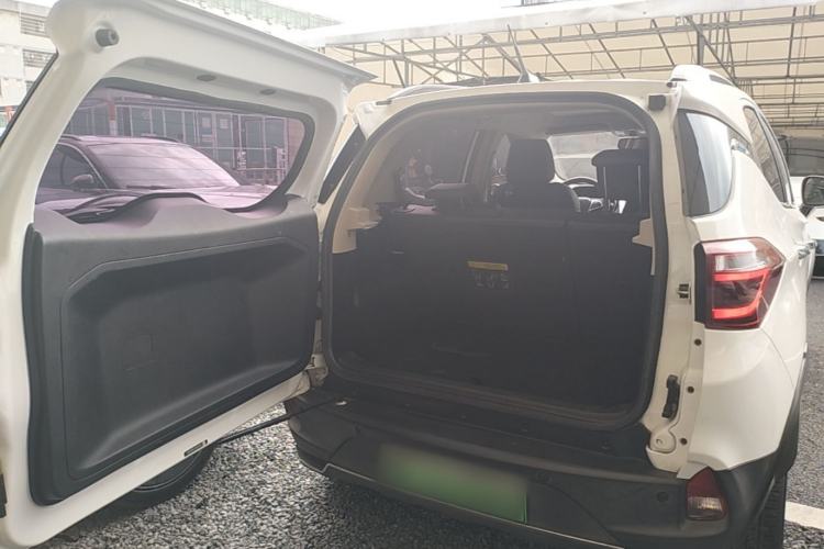 Used BYD Yuan New Energy 2018 EV360 Smart Connect Cool Edition Trunk