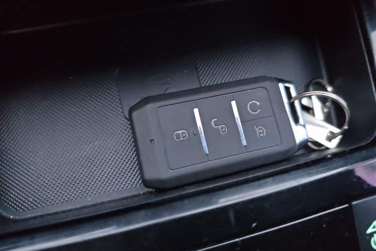 Used BYD Yuan New Energy 2018 EV360 Smart Connect Cool Edition Vehicle Key