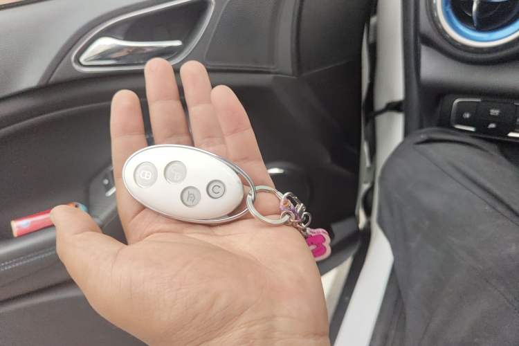 Used BYD Yuan New Energy 2018 EV360 Smart Connected Cool Model Vehicle Key