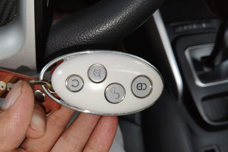 Used BYD Yuan New Energy 2018 EV360 Smart Connect Cool Edition Vehicle Key
