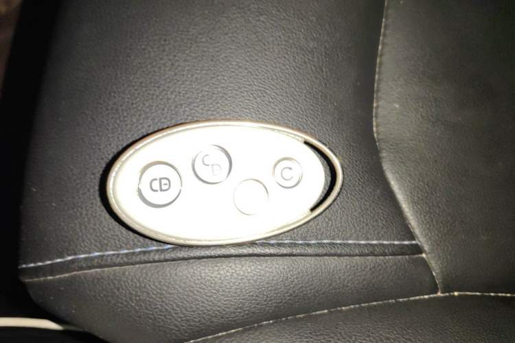 Used BYD Yuan New Energy 2018 EV360 Smart Connected Cool Model Vehicle Key