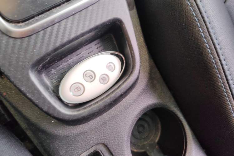Used BYD Yuan New Energy 2018 EV360 Smart Connect Cool Edition Vehicle Key
