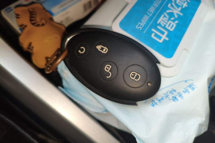 Used BYD Yuan New Energy 2018 EV360 Smart Connect Cool Edition Vehicle Key