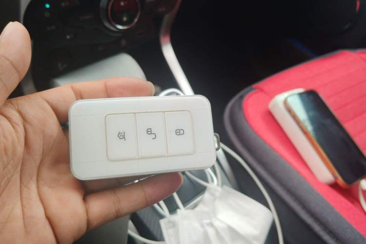 Used BYD Yuan New Energy 2018 EV360 Smart Connected Cool Model Vehicle Key