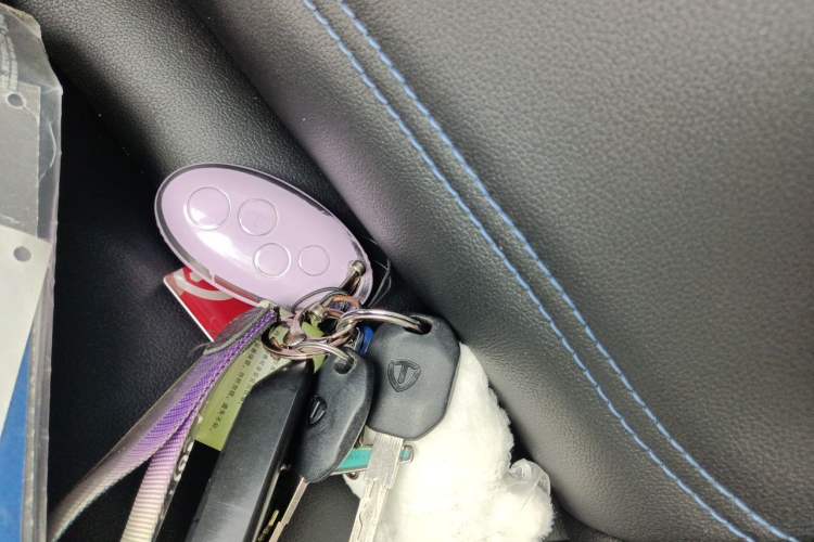 Used BYD Yuan New Energy 2018 EV360 Smart Connect Cool Edition Vehicle Key