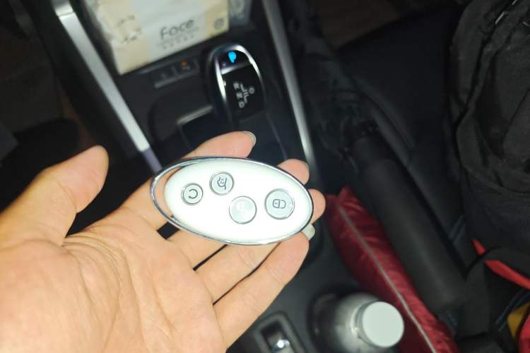 Used BYD Yuan New Energy 2018 EV360 Smart Connect Cool Edition Vehicle Key