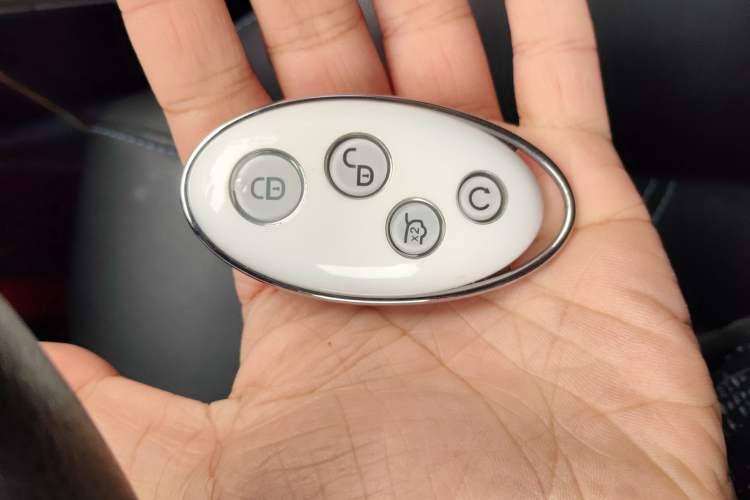 Used BYD Yuan New Energy 2018 EV360 Smart Connect Cool Edition Vehicle Key