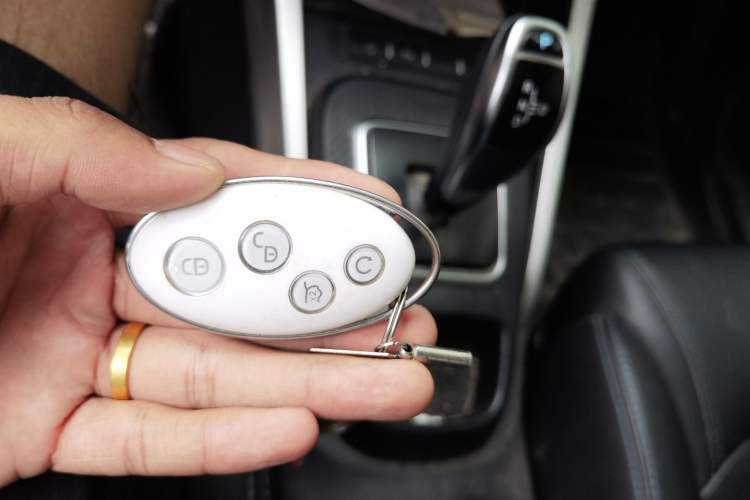 Used BYD Yuan New Energy 2018 EV360 Smart Connect Cool Edition Vehicle Key