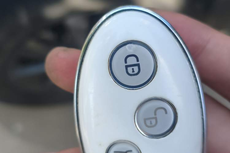 Used BYD Yuan New Energy 2018 EV360 Smart Connect Cool Edition Vehicle Key