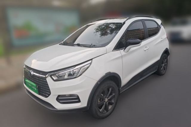 Ojetý BYD Yuan New Energy 2018 EV360 Smart Connect Cool Edition