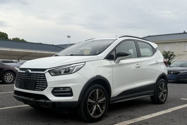 Used BYD Yuan New Energy 2018 EV360 Smart Connected Cool Model