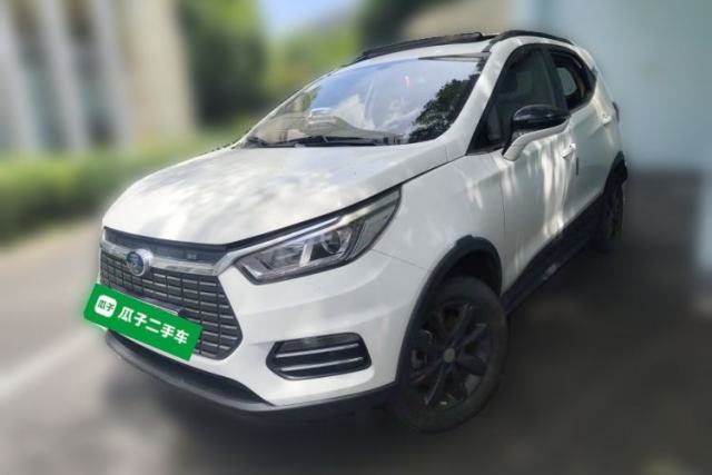 Ojetý BYD Yuan New Energy 2018 EV360 Smart Connect Cool Edition