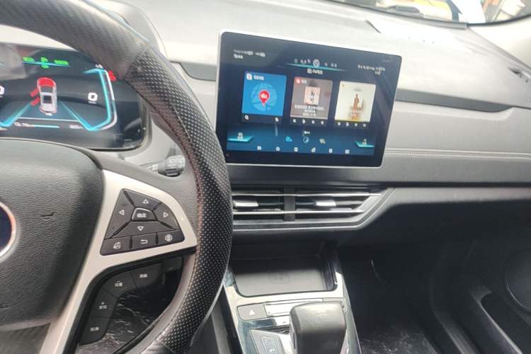Used BYD Yuan New Energy 2019 EV535 High-Energy Leading Edition Audio And AC Panel