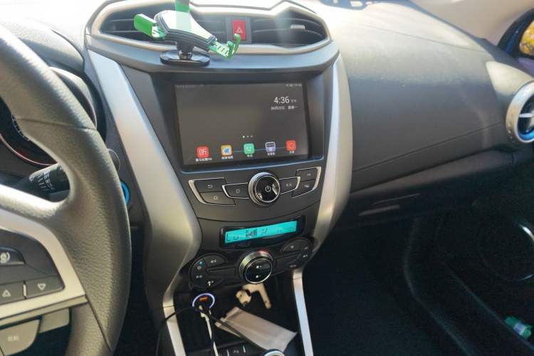 Used BYD Yuan New Energy 2019 EV360 Smart Connect Leading Model Audio And AC Panel