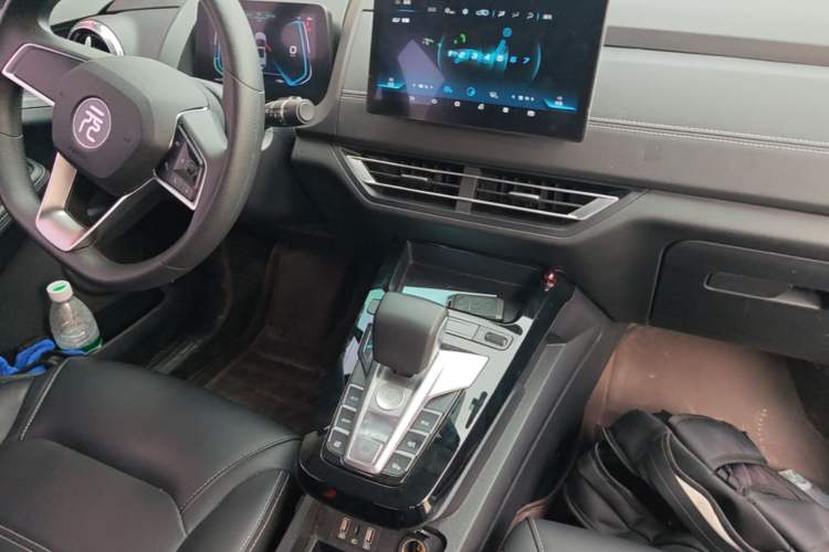 Used BYD Yuan New Energy 2019 EV535 Smart Connect Trendsetting Model Audio And AC Panel