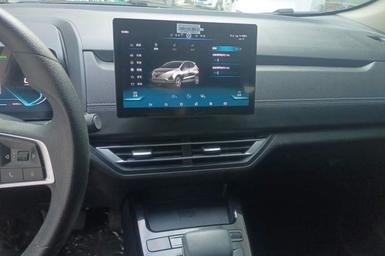 Used BYD Yuan New Energy 2019 EV535 Smart Connect Trendsetting Model Audio And AC Panel
