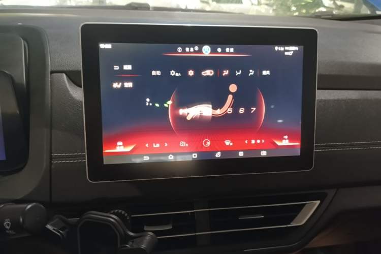 Used BYD Yuan New Energy 2019 EV535 Smart Connect Trendsetting Model Audio And AC Panel