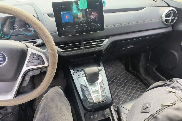 Used BYD Yuan New Energy 2019 EV360 Smart Connect Leading Model Audio And AC Panel
