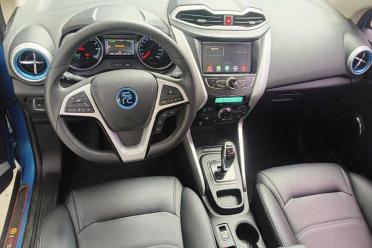 Used BYD Yuan New Energy 2019 EV360 Smart Connect Leading Model Center Console