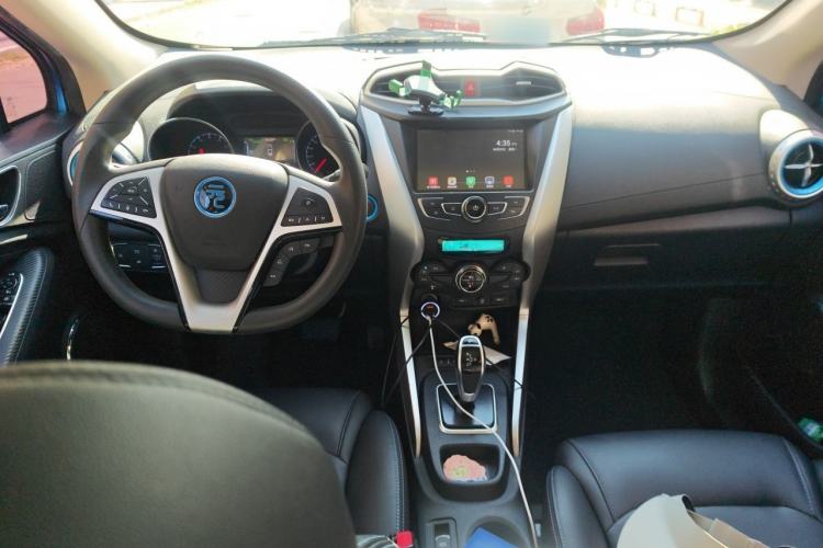 Used BYD Yuan New Energy 2019 EV360 Smart Connect Leading Model Center Console