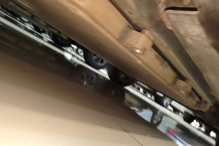 Used BYD Yuan New Energy 2019 EV535 Smart Connect Trendsetting Model Chassis Front Left