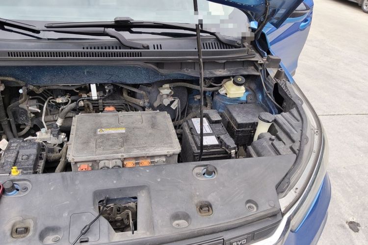 Used BYD Yuan New Energy 2019 EV535 Smart Connect Trendsetting Model Engine Bay Left