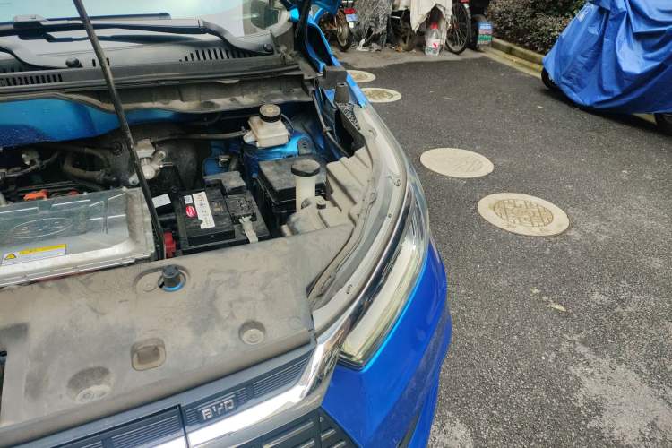 Used BYD Yuan New Energy 2019 EV535 Smart Connect Trendsetting Model Engine Bay Left