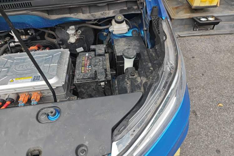 Used BYD Yuan New Energy 2019 EV535 Smart Connect Trendsetting Model Engine Bay Left