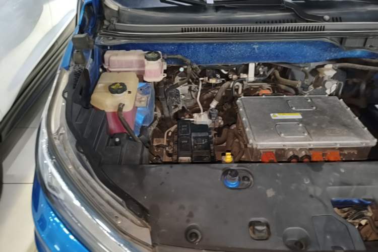 Used BYD Yuan New Energy 2019 EV535 Smart Connect Trendsetting Model Engine Bay Right