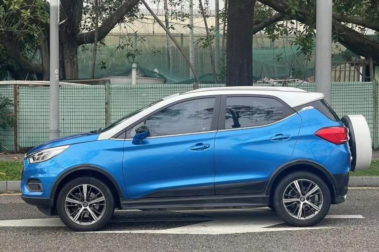 Used BYD Yuan New Energy 2019 EV535 High-Energy Leading Edition Exterior 2