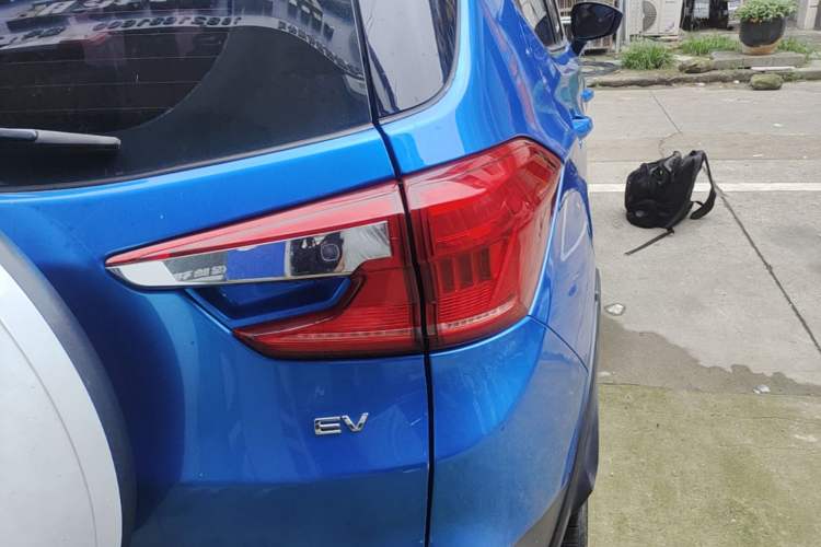 Used BYD Yuan New Energy 2019 EV535 High-Energy Leading Edition Exterior 3
