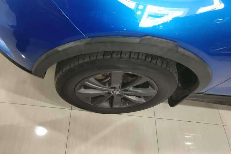 Used BYD Yuan New Energy 2019 EV535 Smart Connect Trendsetting Model Exterior 4