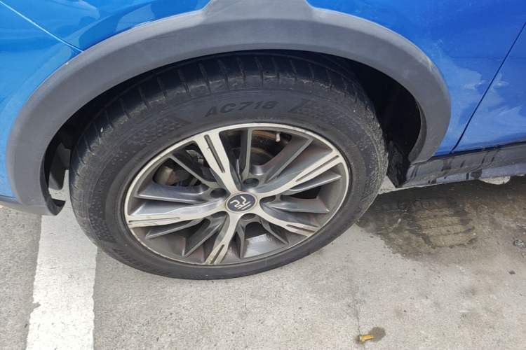Used BYD Yuan New Energy 2019 EV535 High-Energy Leading Edition Exterior 4