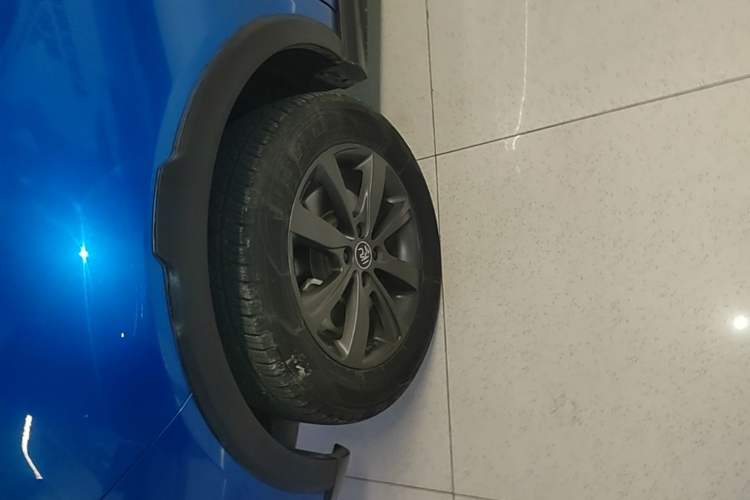 Used BYD Yuan New Energy 2019 EV535 Smart Connect Trendsetting Model Exterior 4