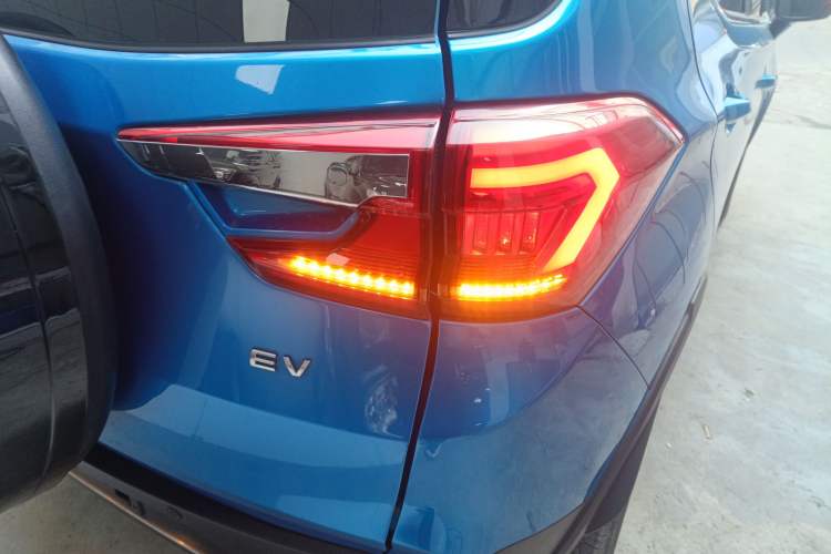 Used BYD Yuan New Energy 2019 EV535 Smart Connect Trendsetting Model Exterior 6