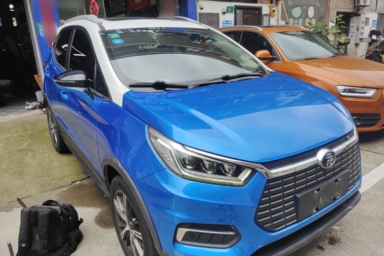 Used BYD Yuan New Energy 2019 EV535 High-Energy Leading Edition Front Right 45 Deg