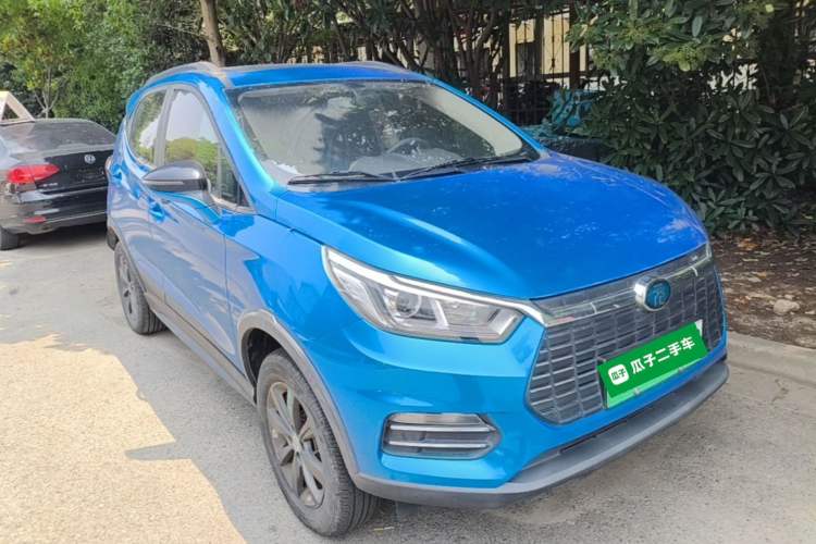 Used BYD Yuan New Energy 2019 EV360 Smart Connect Leading Model Front Right 45 Deg