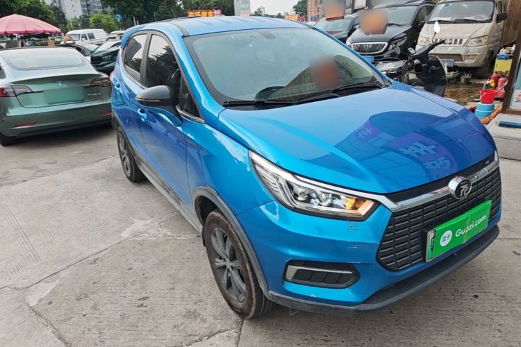 Used BYD Yuan New Energy 2019 EV535 Smart Connect Trendsetting Model Front Right 45 Deg
