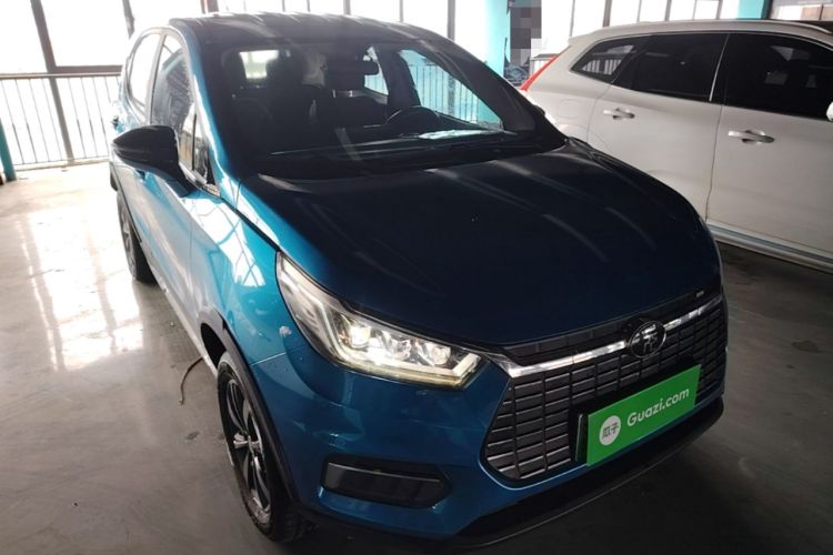 Used BYD Yuan New Energy 2019 EV535 Smart Connect Trendsetting Model Front Right 45 Deg