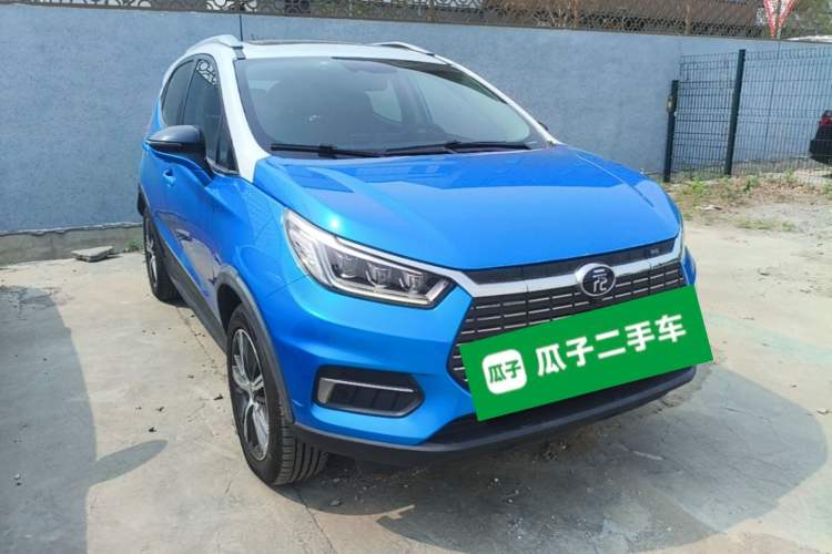 Used BYD Yuan New Energy 2019 EV535 High-Energy Leading Edition Front Right 45 Deg