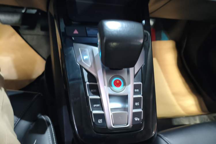 Used BYD Yuan New Energy 2019 EV535 Smart Connect Trendsetting Model Gear Lever