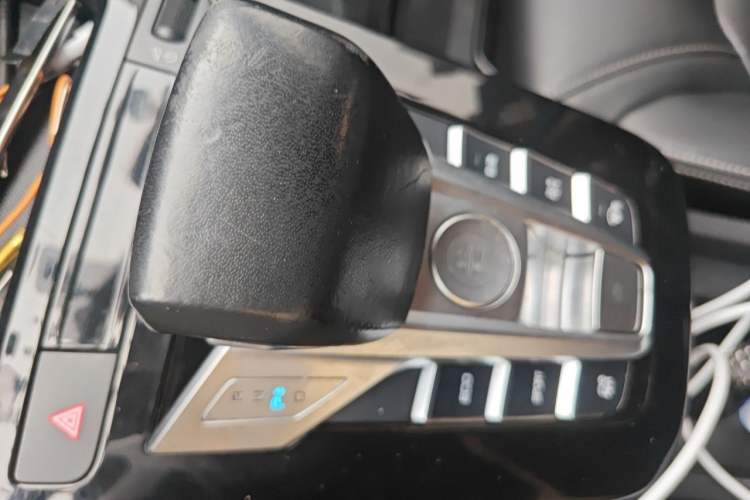 Used BYD Yuan New Energy 2019 EV535 Smart Connect Trendsetting Model Gear Lever