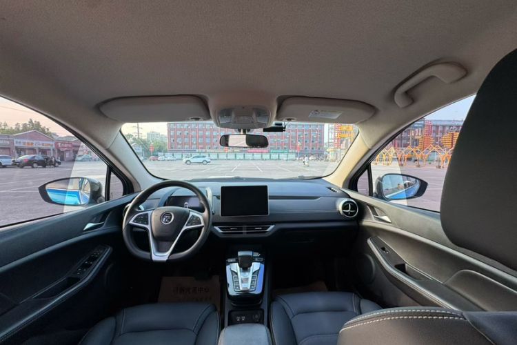 Used BYD Yuan New Energy 2019 EV535 Smart Connect Trendsetting Model Interior 1