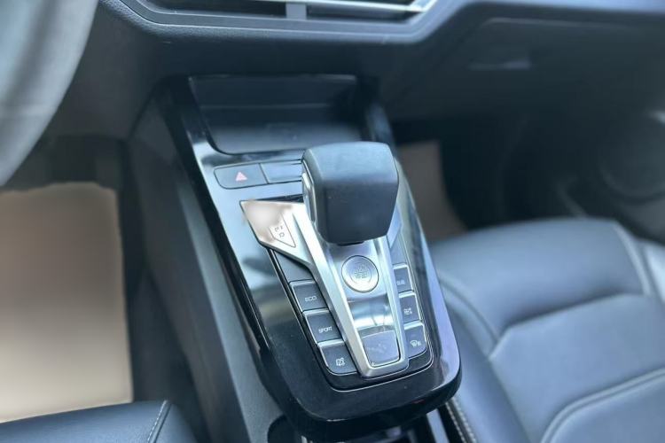 Used BYD Yuan New Energy 2019 EV535 Smart Connect Trendsetting Model Interior 1