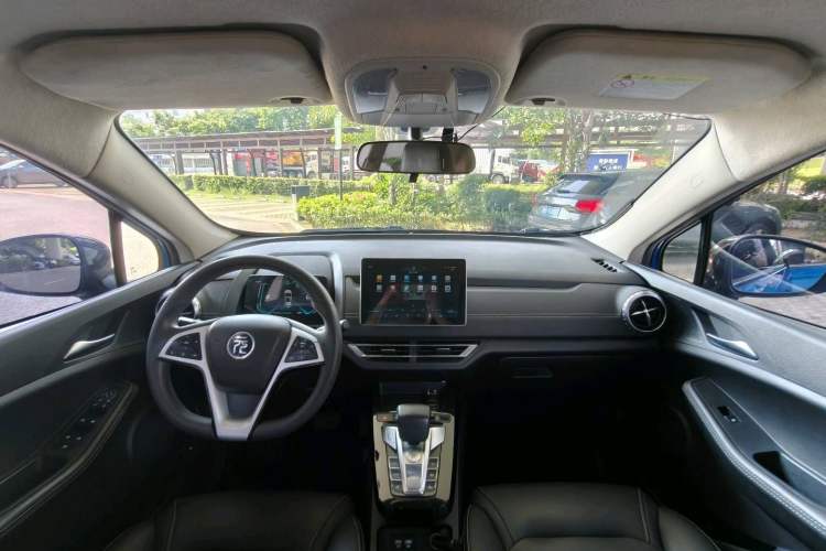 Used BYD Yuan New Energy 2019 EV535 Smart Connect Trendsetting Model Interior 3