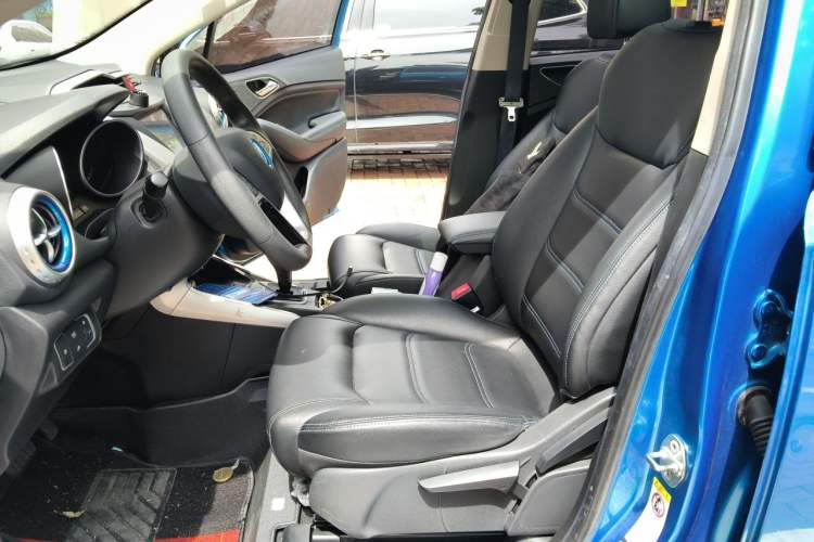 Used BYD Yuan New Energy 2019 EV360 Smart Connect Elite Model Left Front Seat