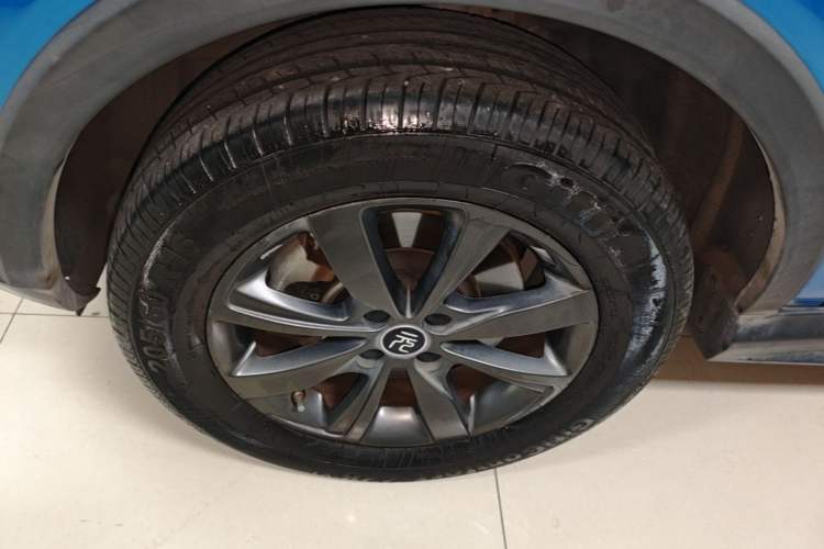 Used BYD Yuan New Energy 2019 EV535 Smart Connect Trendsetting Model Left Front Wheel Hub